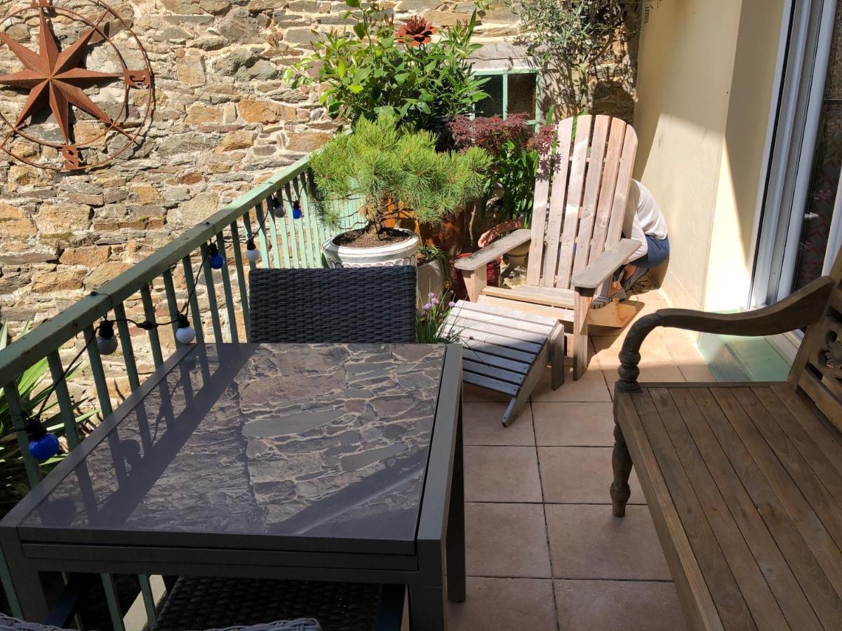 Appartement De 1634 Avec Balcon Au Sud Sur Jardin En Plein Coeur Historique Tréguier Exterior foto